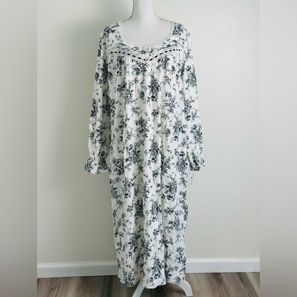 Charter Club Women’s Floral Flannel Henley Nightgown Size 2XL - Picture 2 of 8
